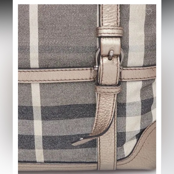 BURBERRY
Silver Shimmer Check Degrade Buckle Tote Bag - Picture 4 of 13
